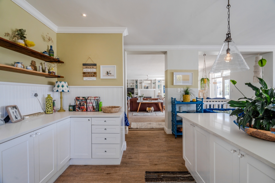 4 Bedroom Property for Sale in Simons Kloof Western Cape